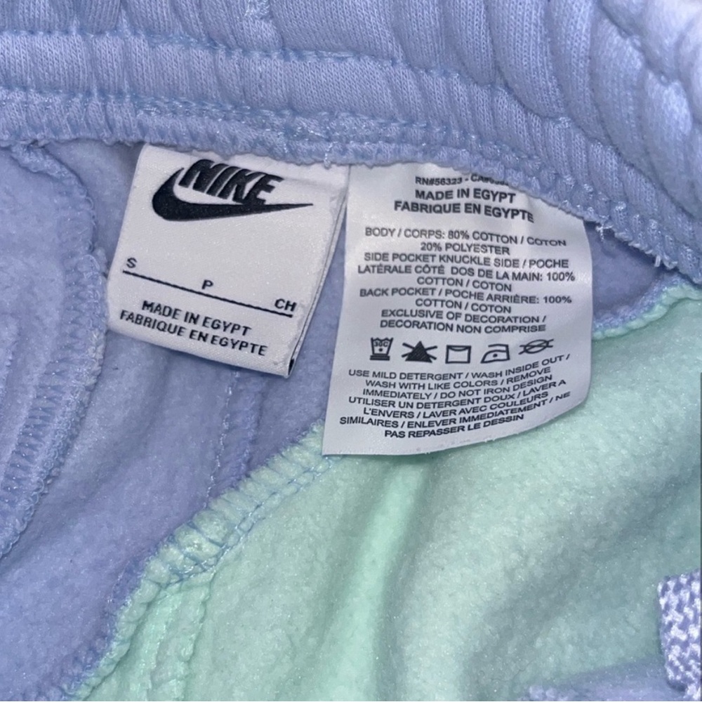 Nike Color Clash Fleece Shorts - Picture 5 of 6